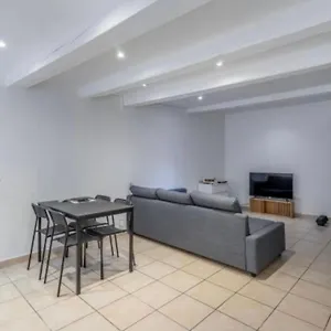Studio 100m De La Mer Appartement